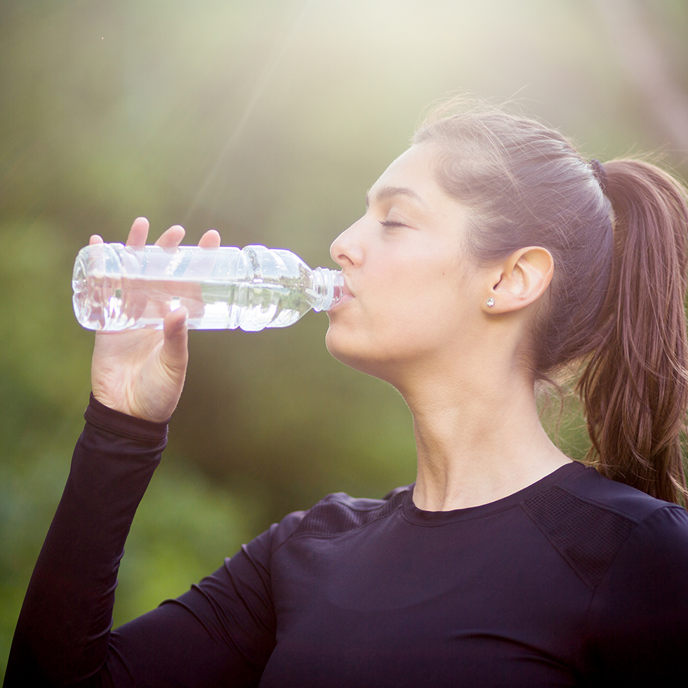 Kann man zu viel Wasser trinken?